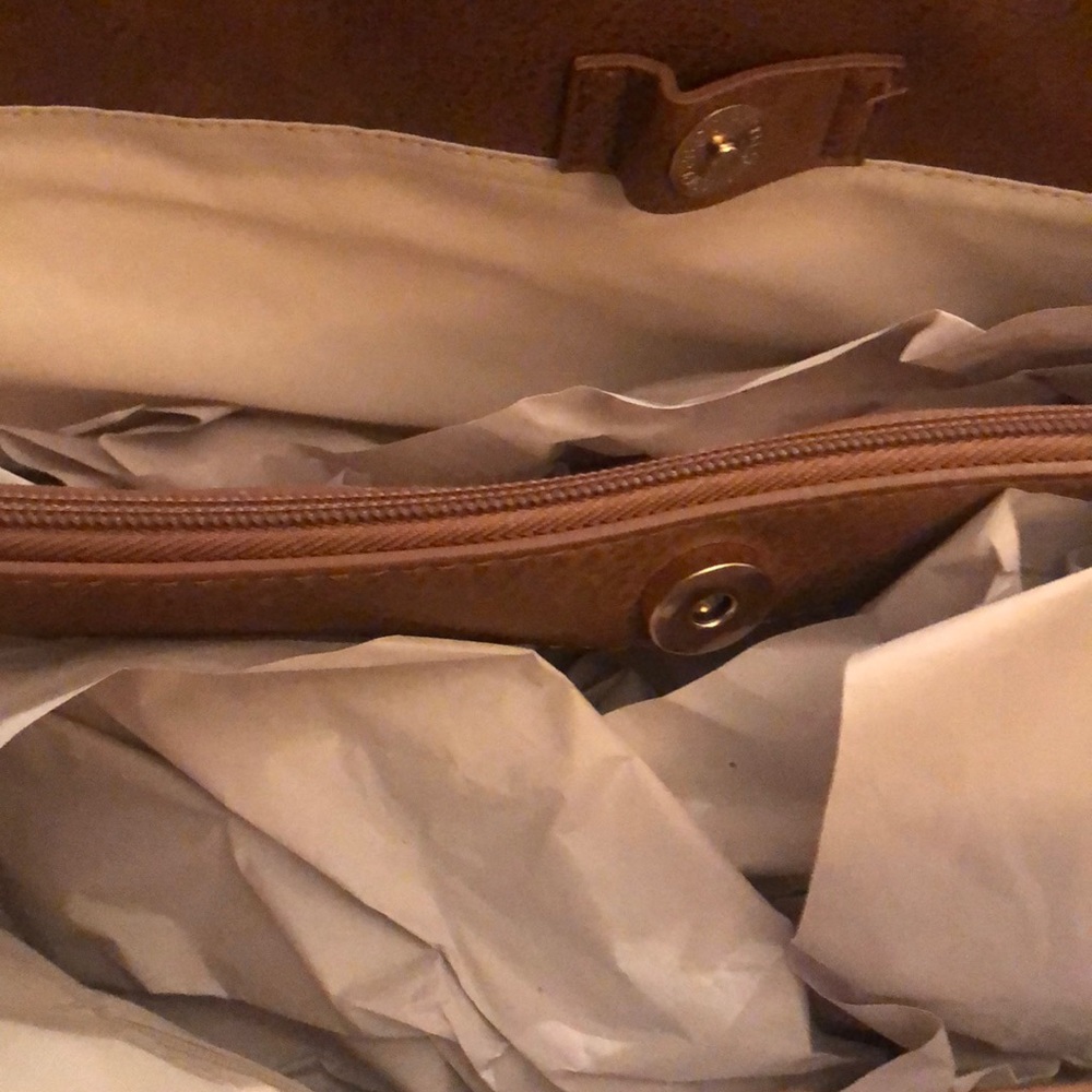 Brand new maurices purse. With brown sandals. - Picture 3 of 8